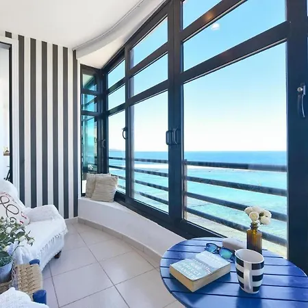 Spectacular 3-bedroom Ocean View In Canteras Daire *